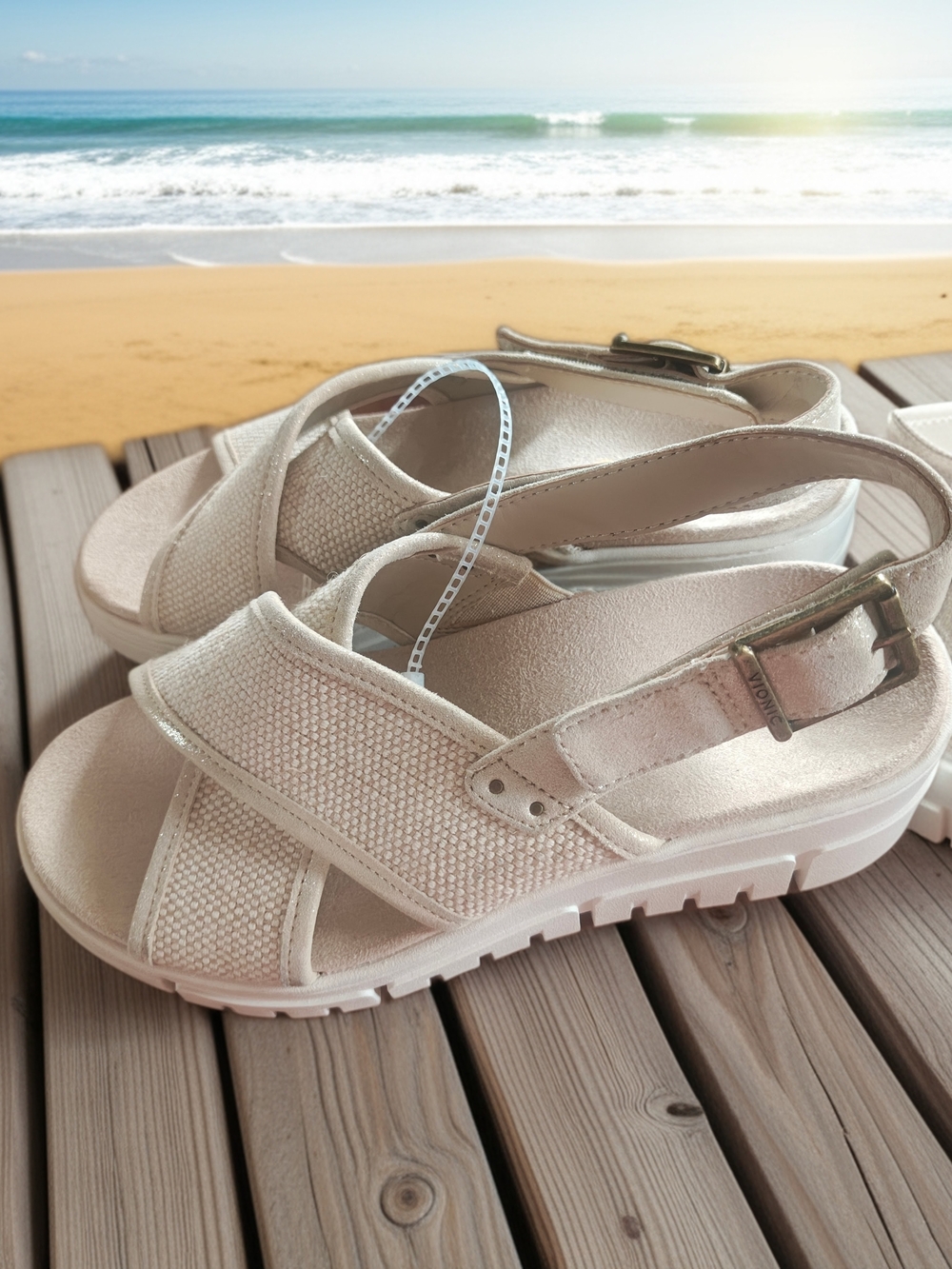 Vionic Women’s Beige Crisscross Sandals New No Tags Size 7 - Picture 2 of 4